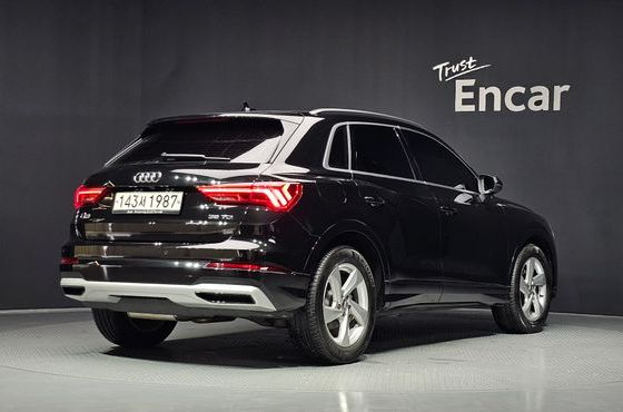 Audi Q3 35 TDI Premium — пробег 30 978 км — фото 2 из 5