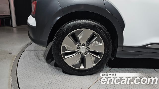 Hyundai Kona из Кореи Encar