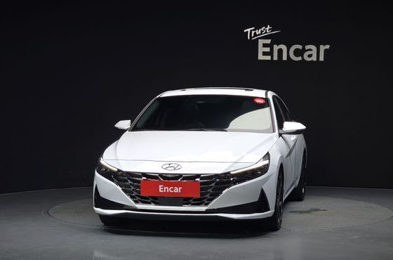 Hyundai AVANTE 1.6 Inspiration — пробег 33 895 км — фото 3 из 5