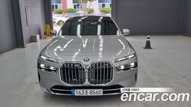 BMW 7-Series 740d xDrive Design Pure Excellence — пробег 66 357 км — фото 1 из 5