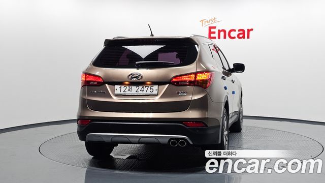 Hyundai Santafe Diesel(e-VGT) 2.2 4WD Premium — пробег 157 612 км — фото 4 из 5