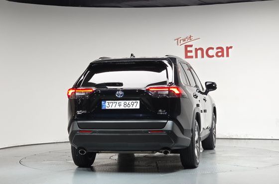 Toyota RAV4 2.5 2WD Hybrid XLE — пробег 45 922 км — фото 4 из 5