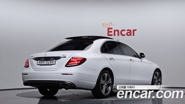 Mercedes-Benz E-Class из Кореи Encar