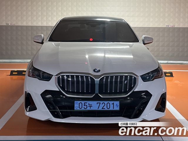 BMW i5 eDrive 40 M Sport — пробег 51 000 км — фото 2 из 5