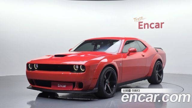 Dodge Challenger 6.4 — пробег 26 094 км — фото 1 из 5