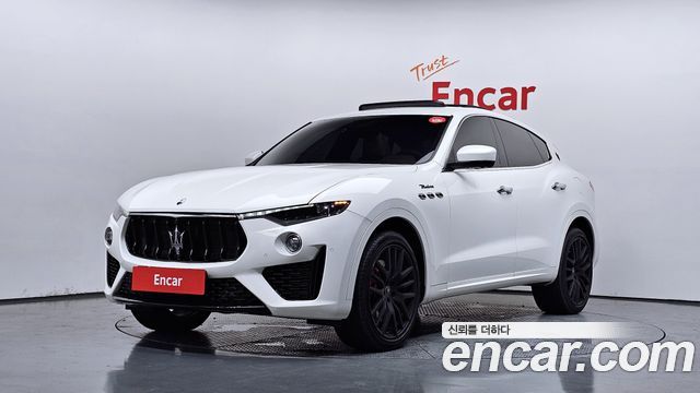 Maserati Levante из Кореи Encar