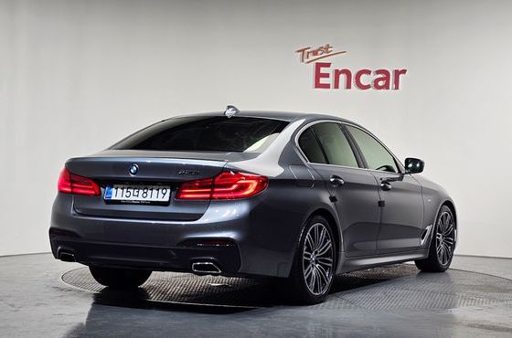 BMW 5-Series 530i M Sport Package Plus — пробег 55 884 км — фото 2 из 5