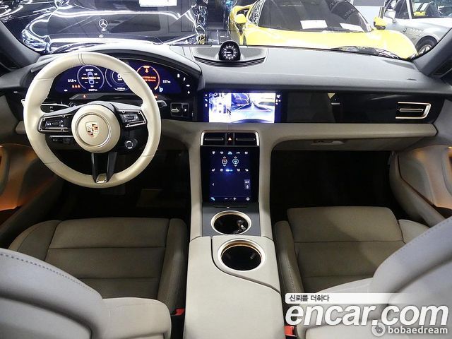 Porsche Taycan Base — пробег 31 275 км — фото 4 из 5