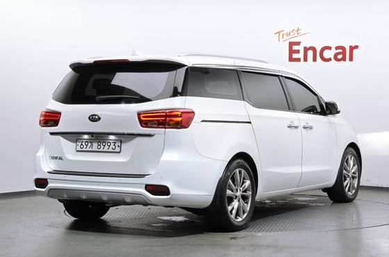 Kia Carnival 9-Seater Noblesse Special — пробег 172 479 км — фото 2 из 5