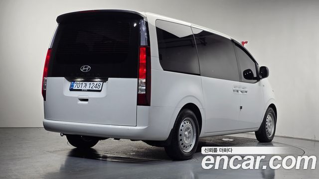 Hyundai Staria Tourer 11-Seater Smart — пробег 27 441 км — фото 2 из 5