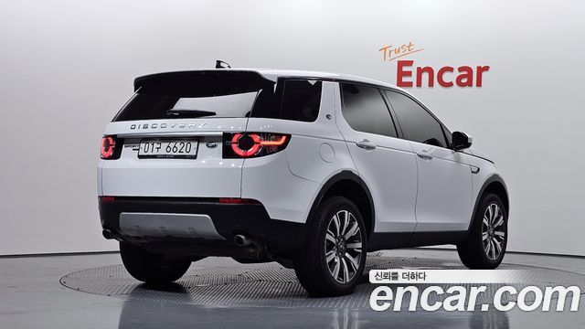 Land Rover Discovery Sport 2.0 TD4 HSE Luxury — пробег 50 225 км — фото 2 из 5
