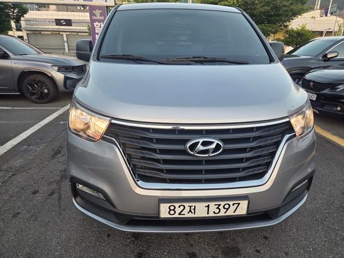 Hyundai Starex Van 3-Seater Smart — пробег 124 000 км — фото 2 из 5