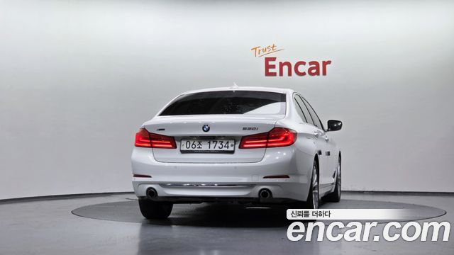 BMW 5-Series 530i xDrive Luxury Plus — пробег 121 770 км — фото 4 из 5