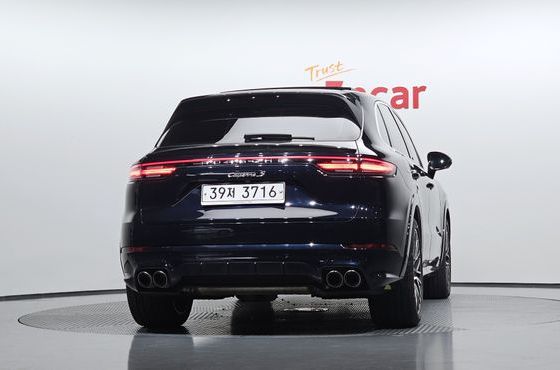 Porsche Cayenne 3.0 — пробег 75 412 км — фото 4 из 5