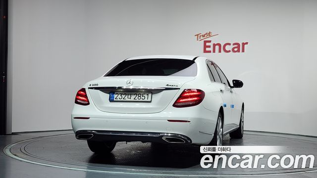 Mercedes-Benz E-Class из Кореи Encar