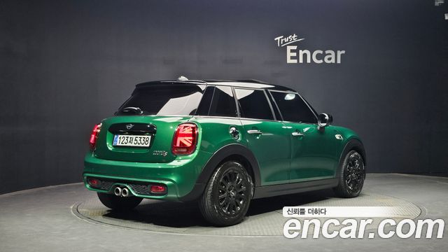 Mini Cooper 5Door Standard 3rd — пробег 45 804 км — фото 2 из 5