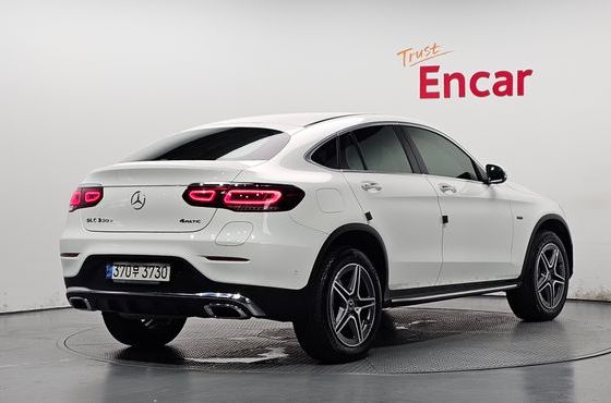 Mercedes-Benz GLC-Class GLC300e 4MATIC Coupe — пробег 80 323 км — фото 2 из 5
