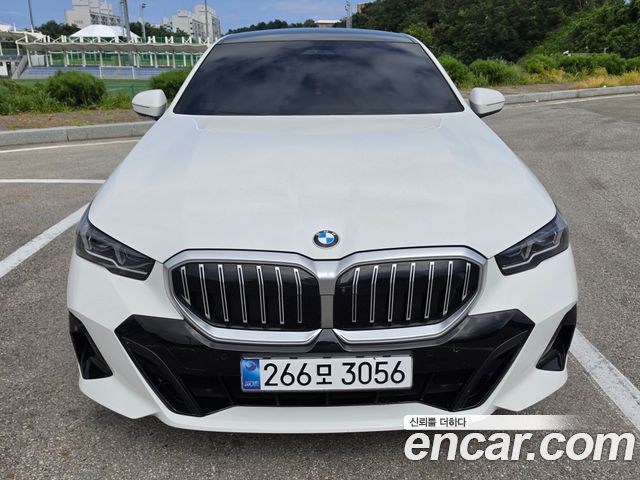 BMW 5-Series 530i xDrive M Sport — пробег 17 644 км — фото 1 из 5