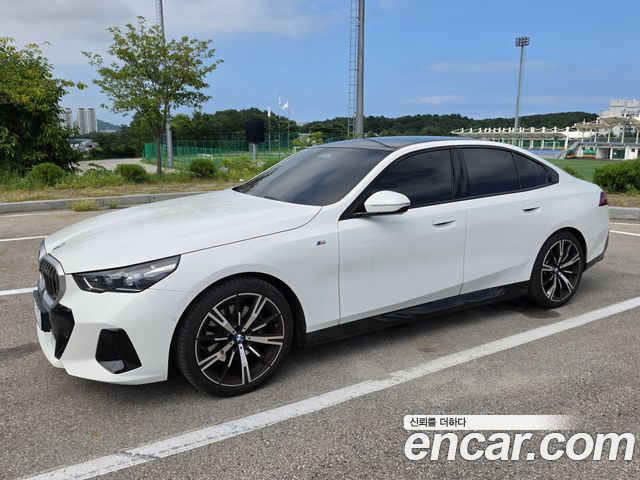 BMW 5-Series 530i xDrive M Sport — пробег 17 644 км — фото 3 из 5