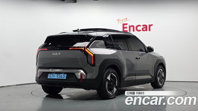 Kia EV3 Long Range 2WD Earth — пробег 11 714 км — фото 2 из 5