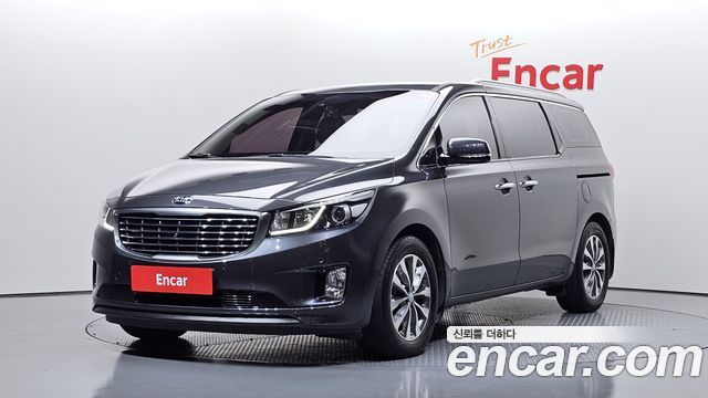 Kia Carnival 11-seater Noblesse — пробег 125 935 км — фото 1 из 5
