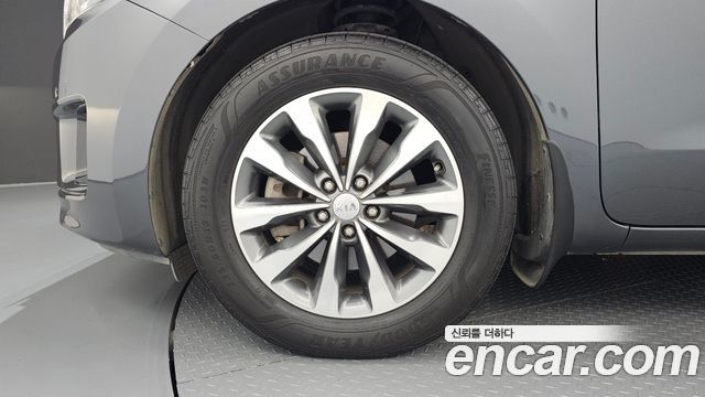 Kia Carnival 11-seater Noblesse — пробег 125 935 км — фото 5 из 5