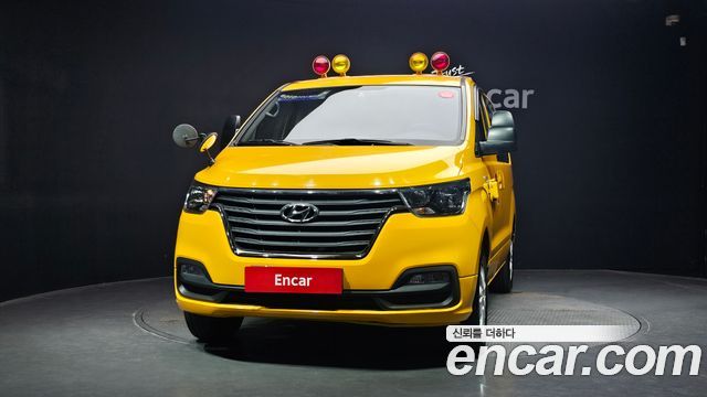 Hyundai Starex 4WD School Bus — пробег 70 003 км — фото 3 из 5