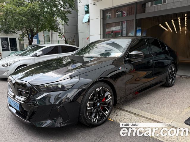 BMW i5 M60 xDrive — пробег 537 км — фото 2 из 5