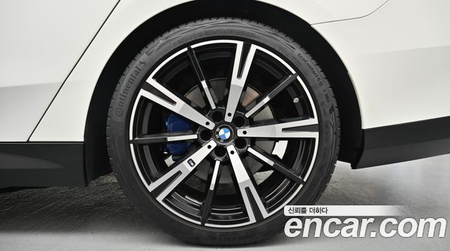 BMW 5-Series 530i xDrive M Sport — пробег 8 795 км — фото 5 из 5