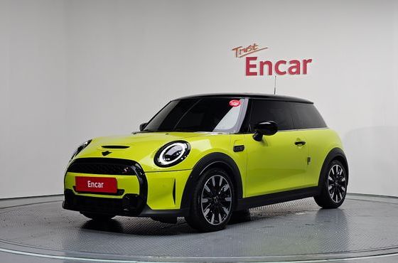 Mini Cooper Classic Third Generation — пробег 24 090 км — фото 1 из 5