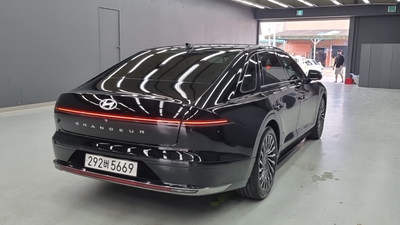 Hyundai Grandeur из Кореи Encar