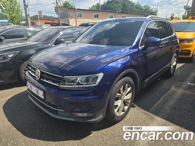 Volkswagen Tiguan 2.0 TDI Premium — пробег 71 699 км — фото 1 из 5