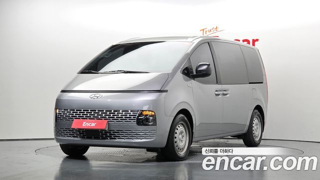Hyundai Staria Tourer 11-Seater Smart — пробег 12 105 км — фото 1 из 5