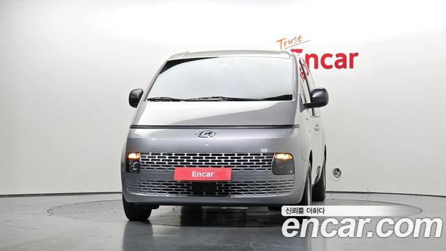 Hyundai Staria Tourer 11-Seater Smart — пробег 12 105 км — фото 3 из 5