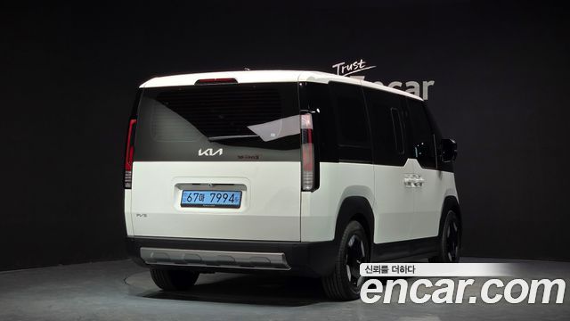 Kia PV5 Passenger 5 Seater Plus — пробег 2 421 км — фото 2 из 5