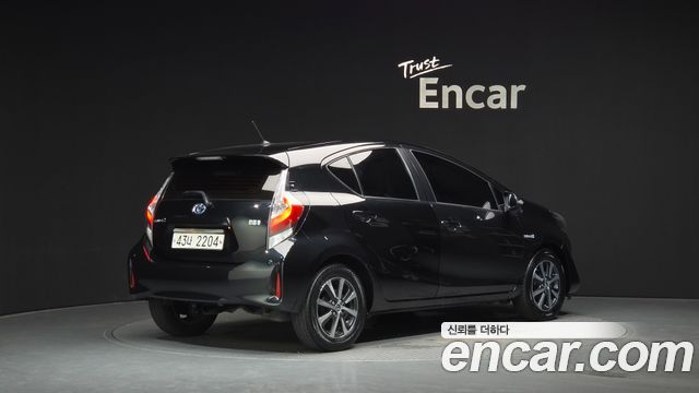 Toyota Prius из Кореи Encar