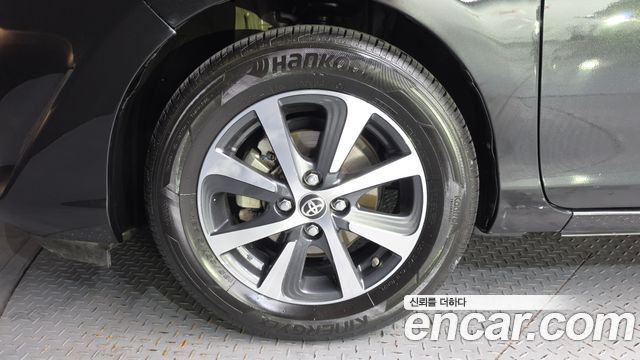 Toyota Prius из Кореи Encar