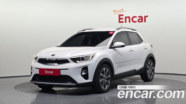 Kia Stonic из Кореи Encar