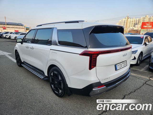 Kia Carnival 9-Seater Noblesse — пробег 37 000 км — фото 3 из 5