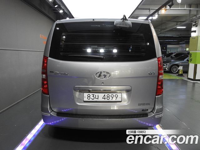 Hyundai Starex 3-Seater LPi VAN CVX Luxury — пробег 95 000 км — фото 2 из 5