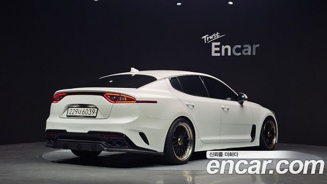 Kia Stinger из Кореи Encar