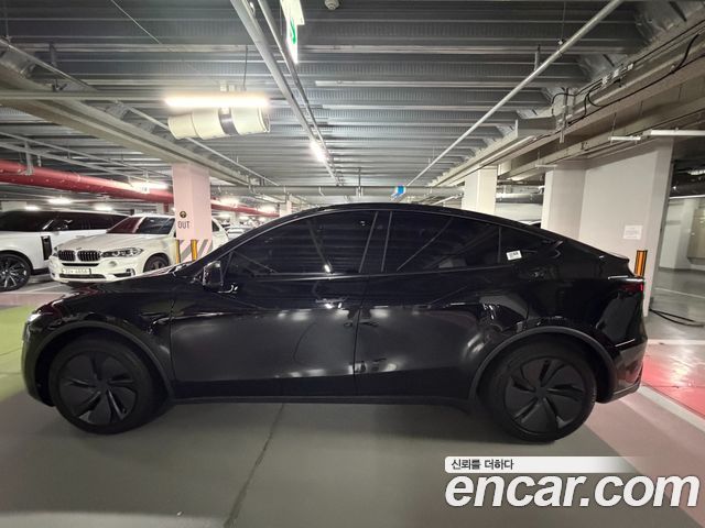 Tesla Model Y Premium Long Range AWD — пробег 4 178 км — фото 4 из 5