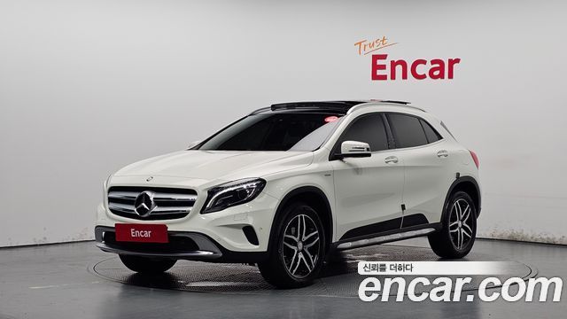 Mercedes-Benz GLA-Class GLA200d 4MATIC Activity Edition — пробег 62 831 км — фото 1 из 5