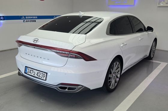 Hyundai Grandeur 3.3 Calligraphy — пробег 154 000 км — фото 5 из 5