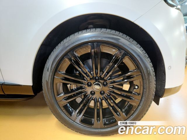 Land Rover Range Rover P530 Autobiography Long Wheel Base — пробег 37 000 км — фото 4 из 5