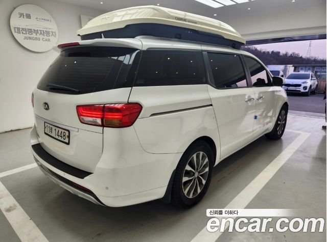 Kia Carnival 9-seater Outdoor Luxury — пробег 215 252 км — фото 5 из 5