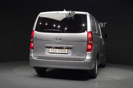 Hyundai Starex Van 3-Seater Smart — пробег 100 359 км — фото 4 из 5
