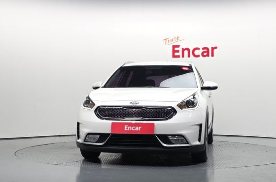 Kia Niro Prestige — пробег 182 786 км — фото 3 из 5