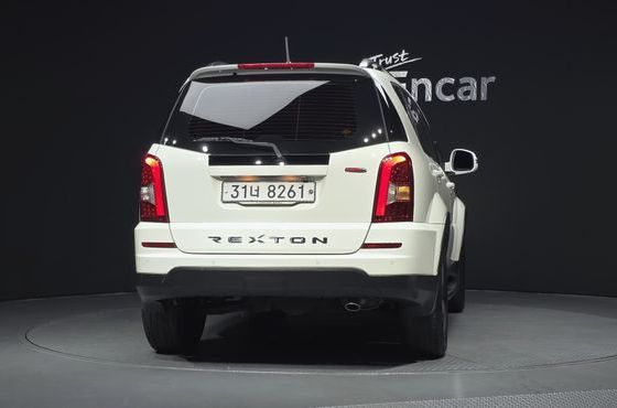 Ssangyong Rexton 2.2 4WD RX7 Luxury — пробег 59 624 км — фото 4 из 5