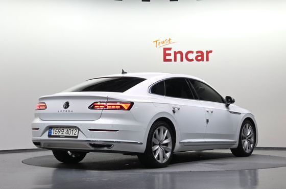 Volkswagen Arteon 2.0 TDI Prestige — пробег 119 842 км — фото 2 из 5